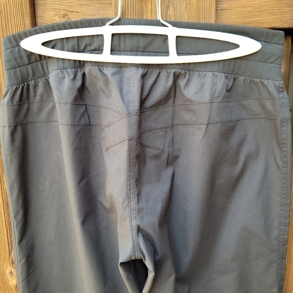 Lululemon RARE Community Pant - size 2 - grey - Picture 5 of 7